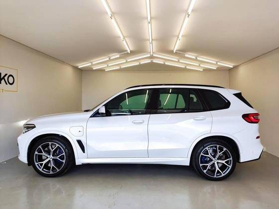 BMW X5 3.0 I6 TURBO HÍBRIDO XDRIVE45E M SPORT AUTOMÁTICO